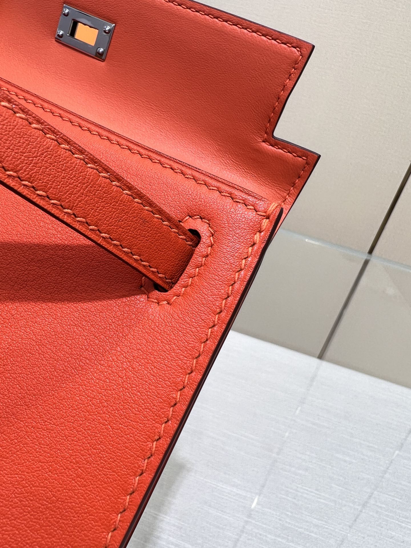 HM KELLY POCHETTE 22CM RED SWIFT SILVER HARDWARE