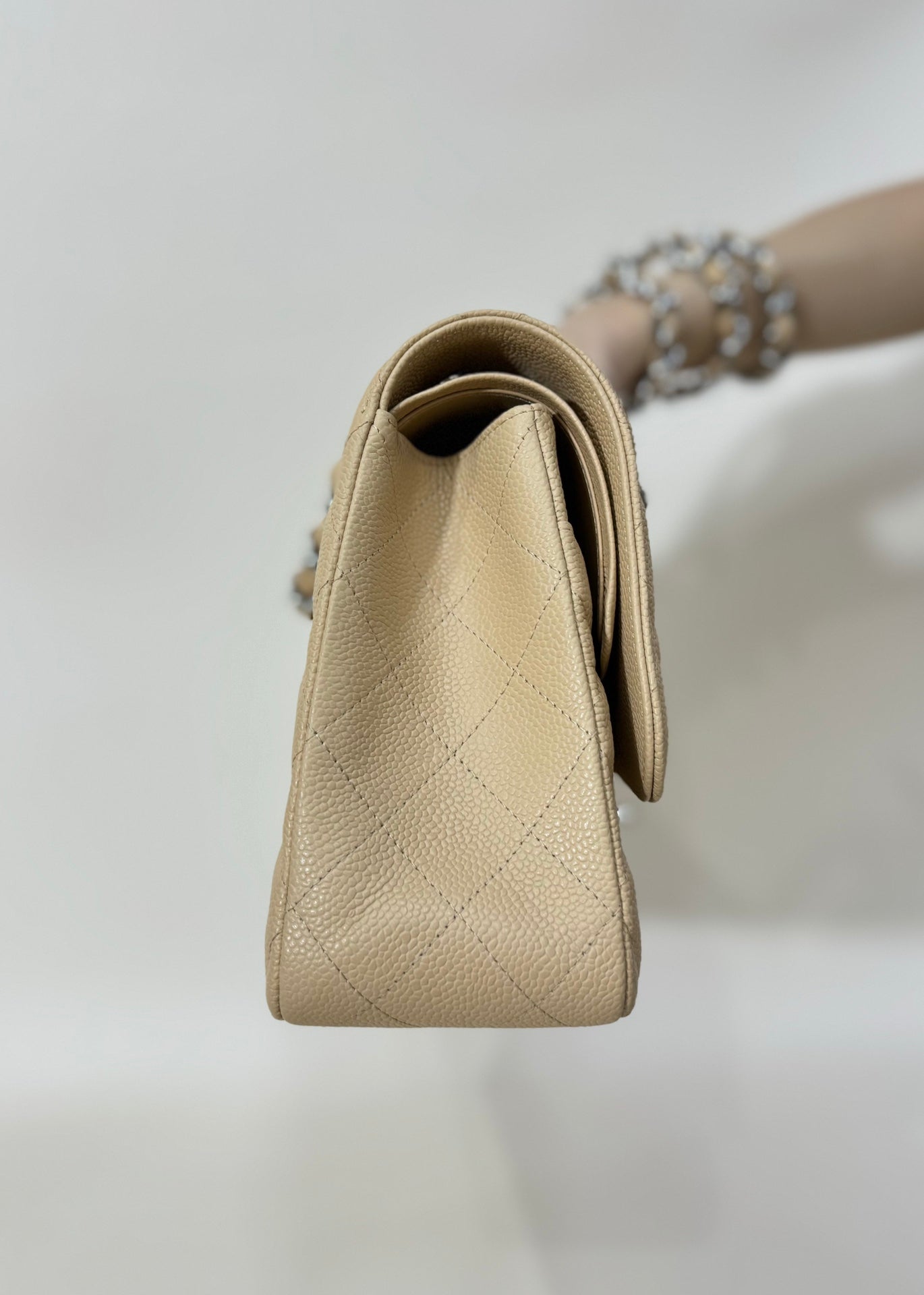 flap bag medium 25 beige caviar silver hardware