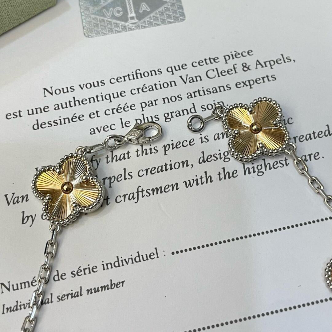CLOVER 5 MOTIFS CHRISTMAS LIMITED EDITION BRACELET