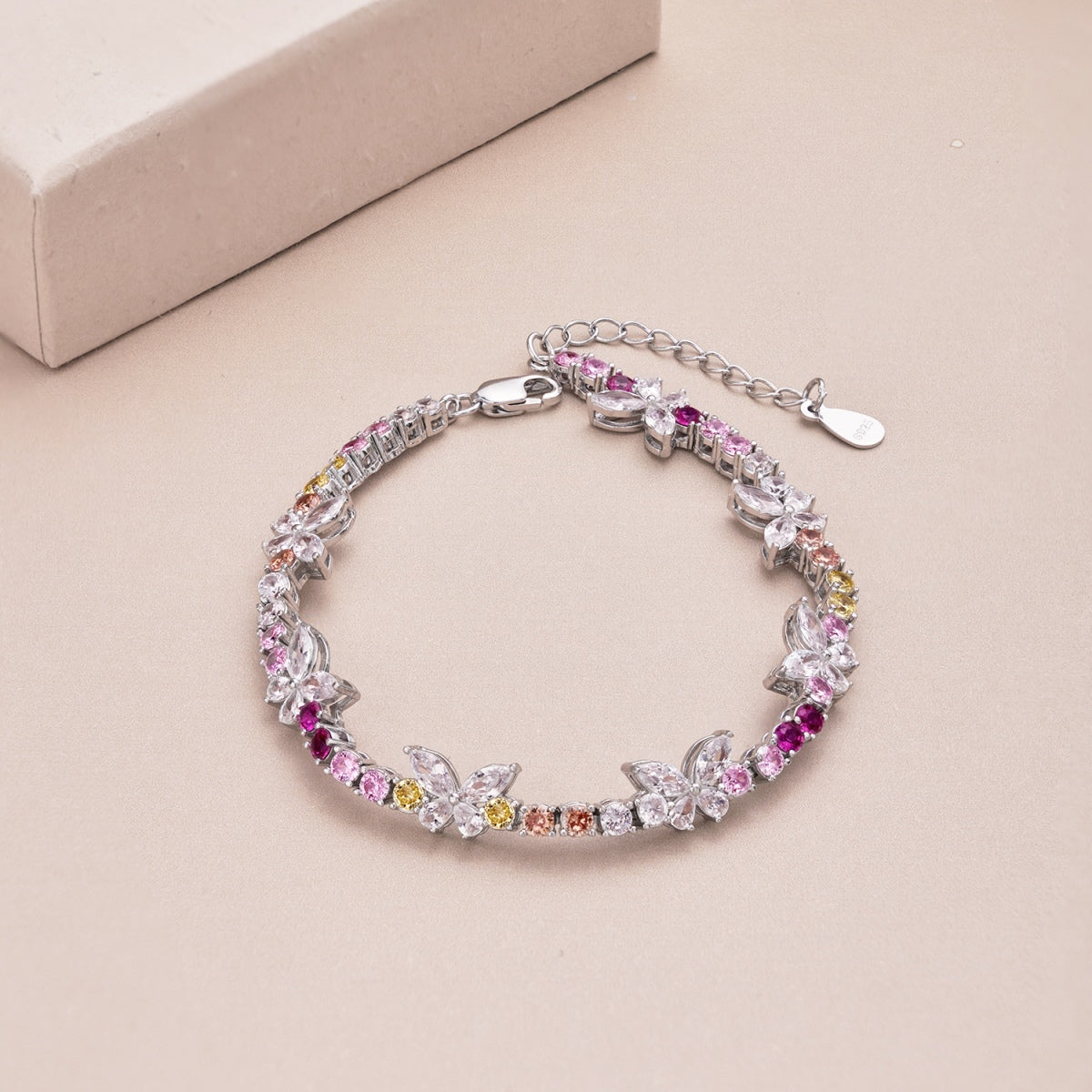 [HOT] Bracelet rond en forme de papillon coloré et orné
