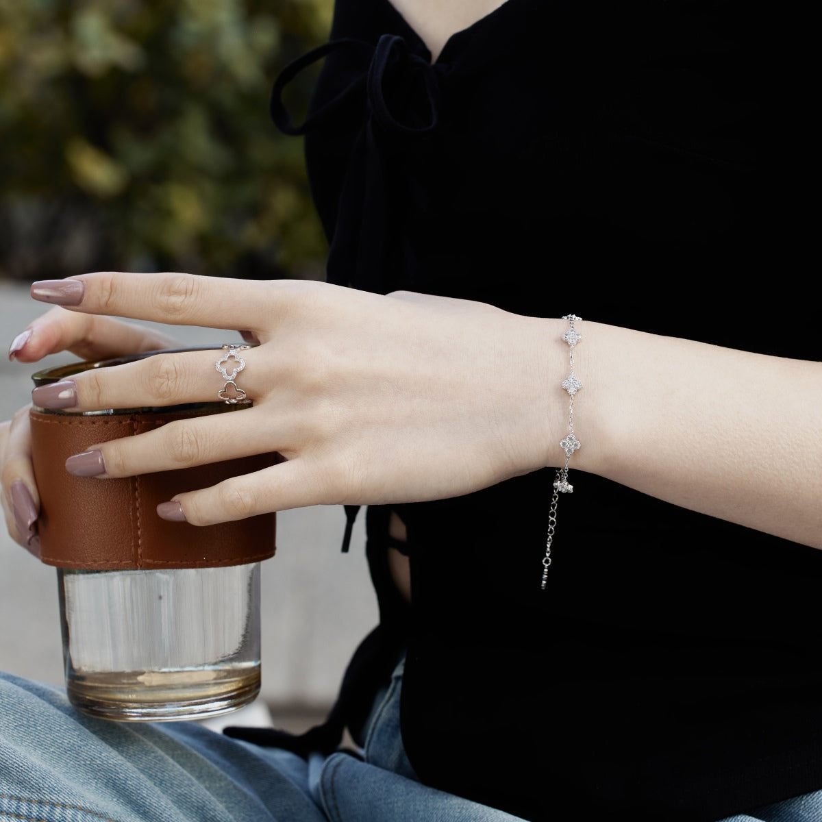 [HOT]Four-Leaf Clover Hollow Butterfly Bracelet