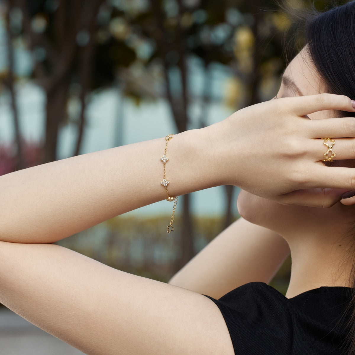 [HOT]Four-Leaf Clover Hollow Butterfly Bracelet
