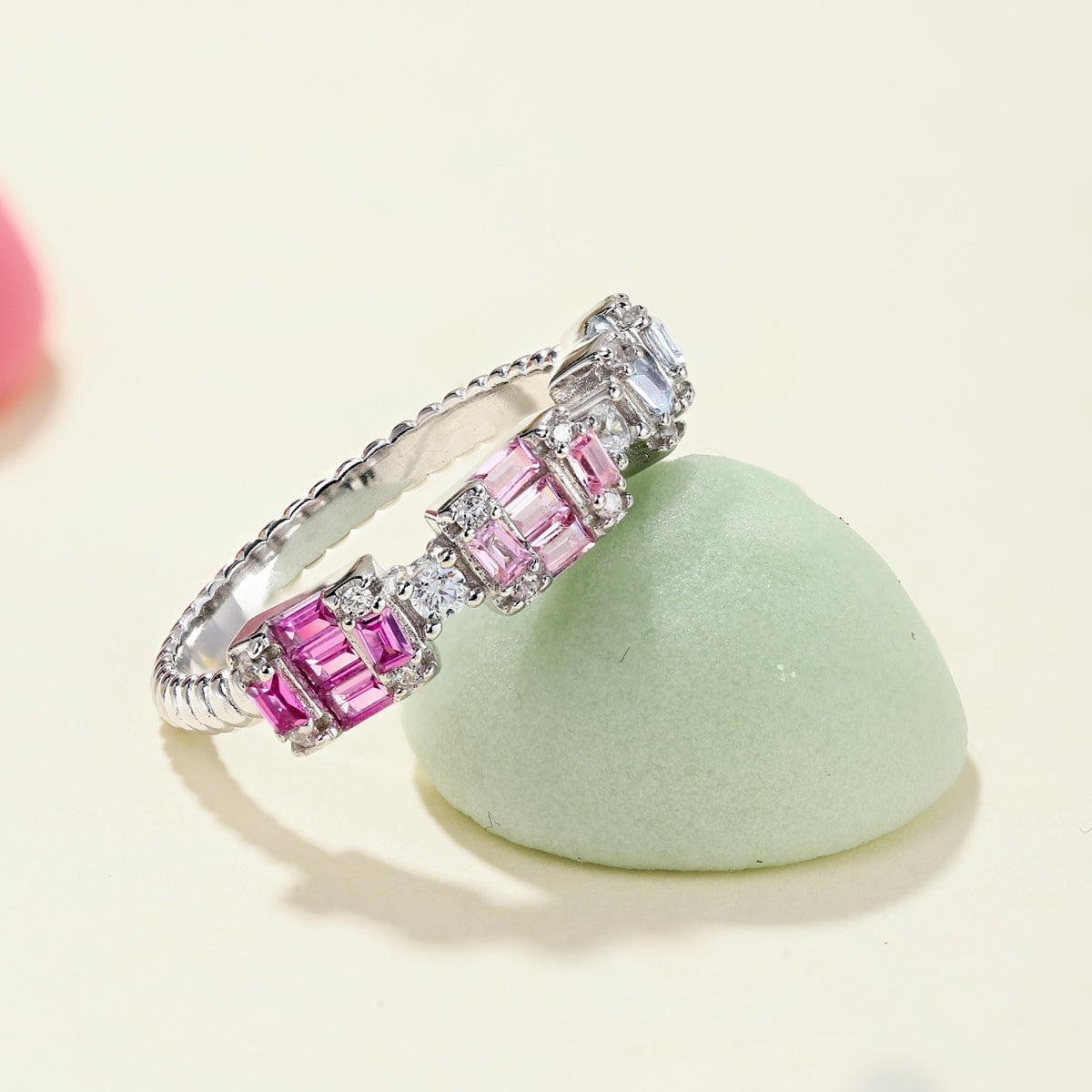 [HOT] Bague de fête unique et colorée en émeraude taillée