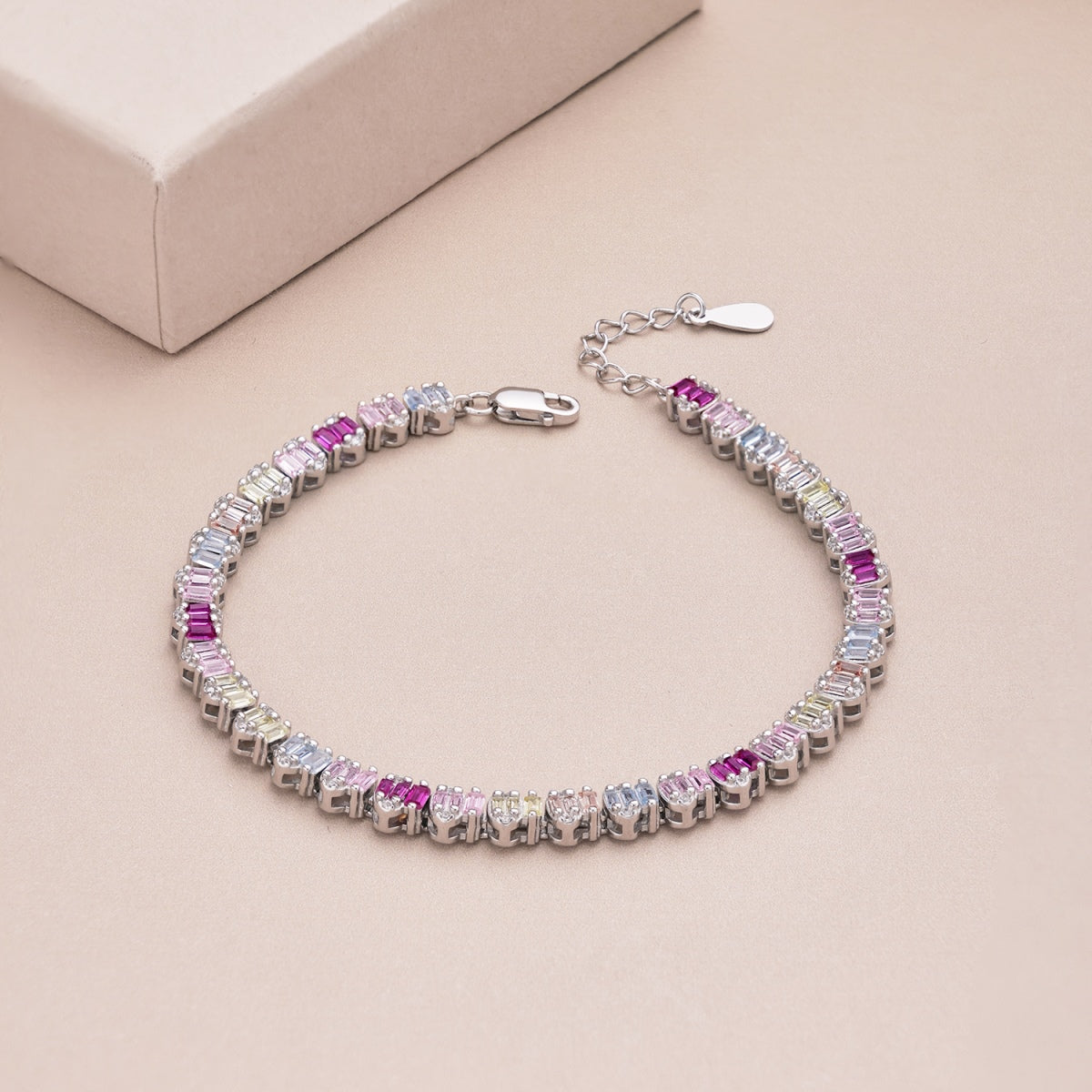 [HOT]Delicate Colorful Emerald Cut Party Bracelet
