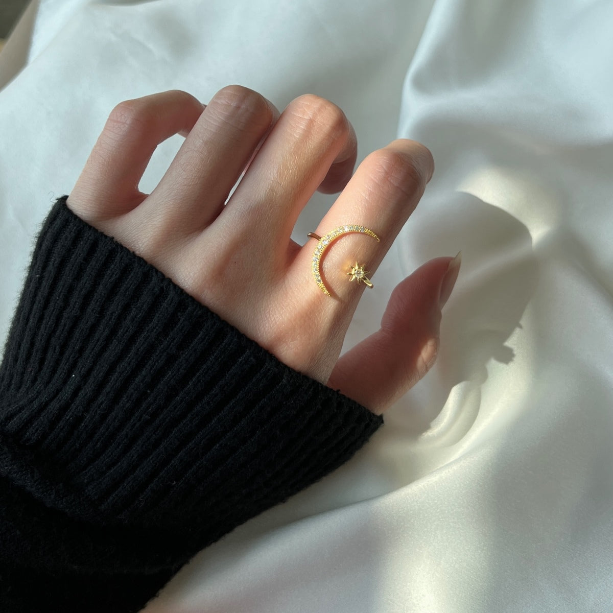 [HOT]Eternity Moon & Star Ring