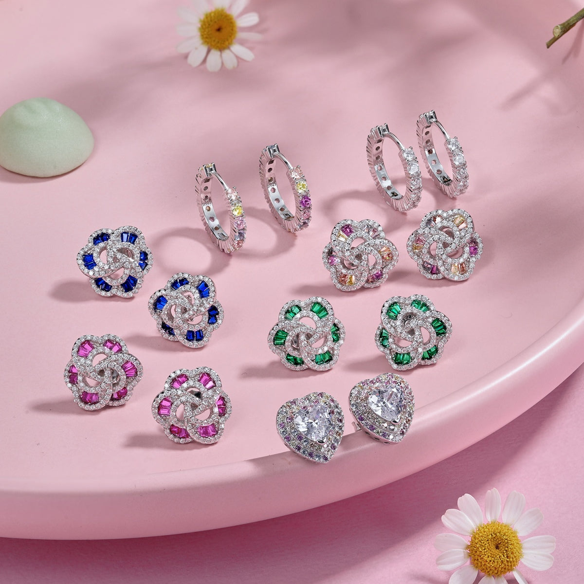 [HOT]Exquisite Flower Shape Daily Earrings