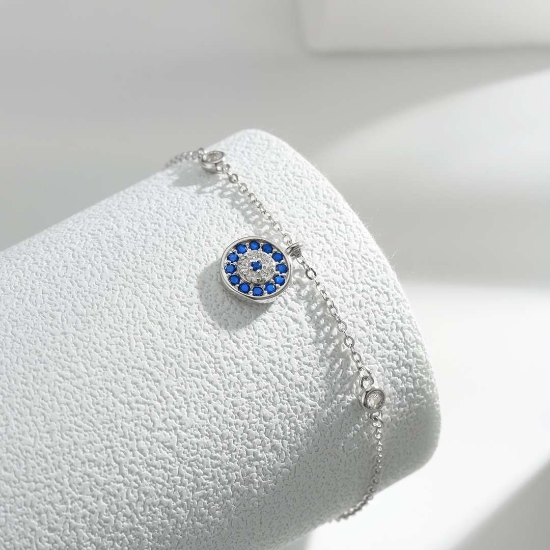 [HOT]Devil's Eye Round Shape Bracelet