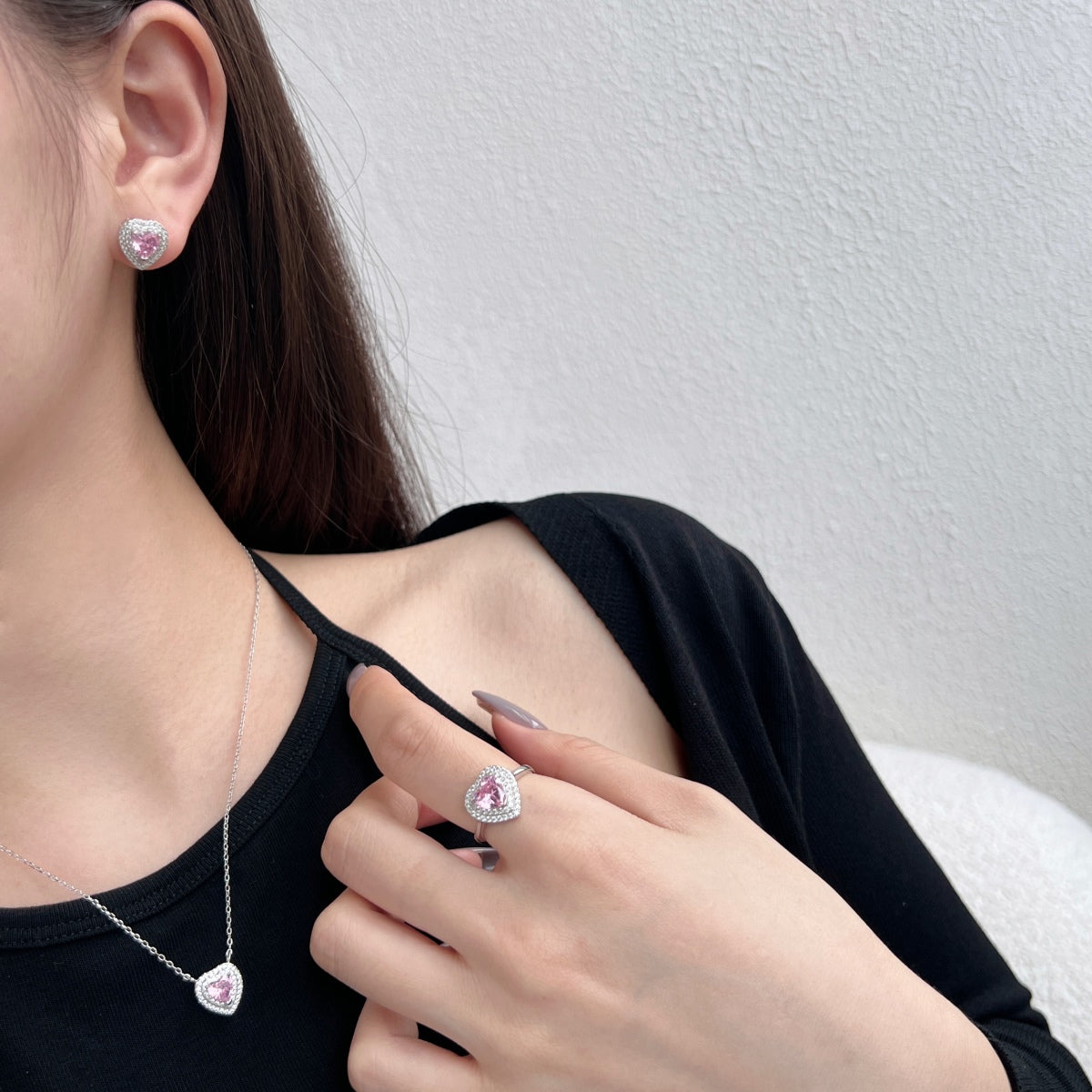 [HOT]Dazzling Heart Shape Lover Earrings