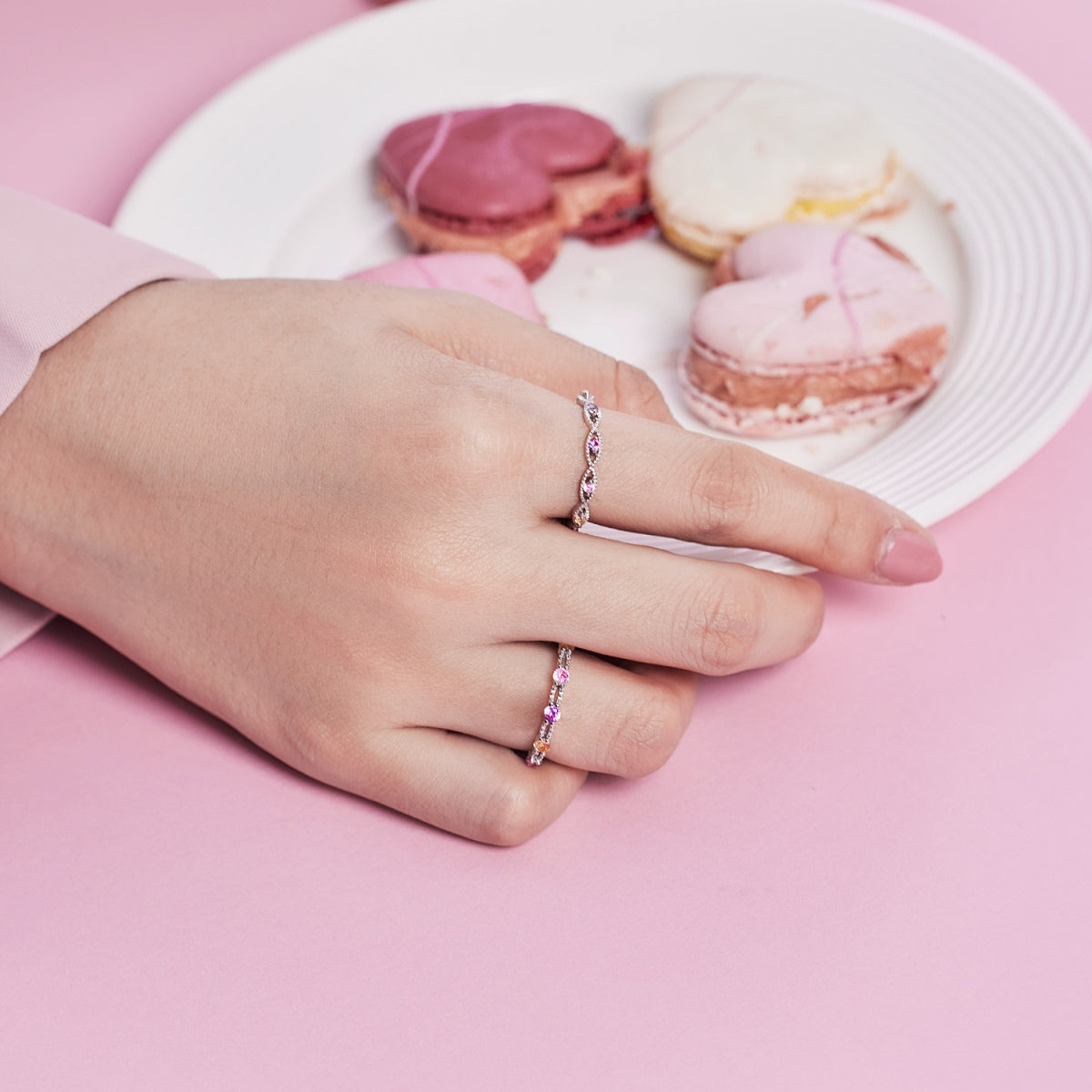 [HOT]Sparkling Colorful Round Cut Tennis Ring