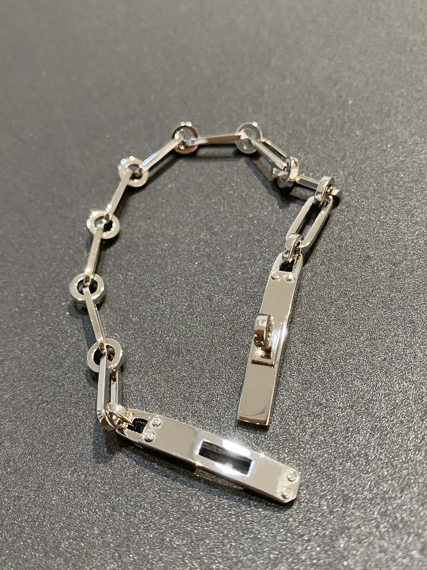 BRACELET CHAÎNE DIANA PETIT MODÈLE DIAMANT