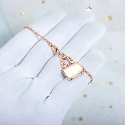 COLLIER PÉDANT DIANA AMULETTE EN OR ROSE