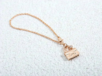 COLLIER PÉDANT DIANA AMULETTE EN OR ROSE
