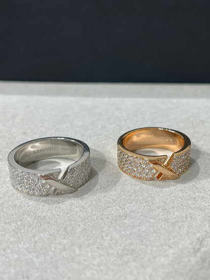 BAGUE DIANA LIENS EVIDENCE EN OR ROSE PAVÉE DE DIAMANTS