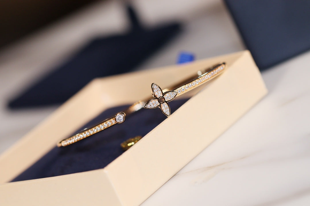 DIANA IDYLLE GOLD OPEN BRACELET DIAMOND PAVED