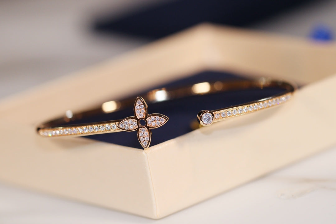 DIANA IDYLLE GOLD OPEN BRACELET DIAMOND PAVED
