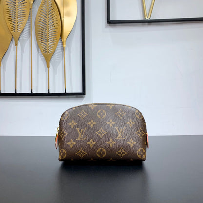 POCHETTE COSM¨¦TIQUE PM 19 IN BROWN MONOGRAM CANVAS
