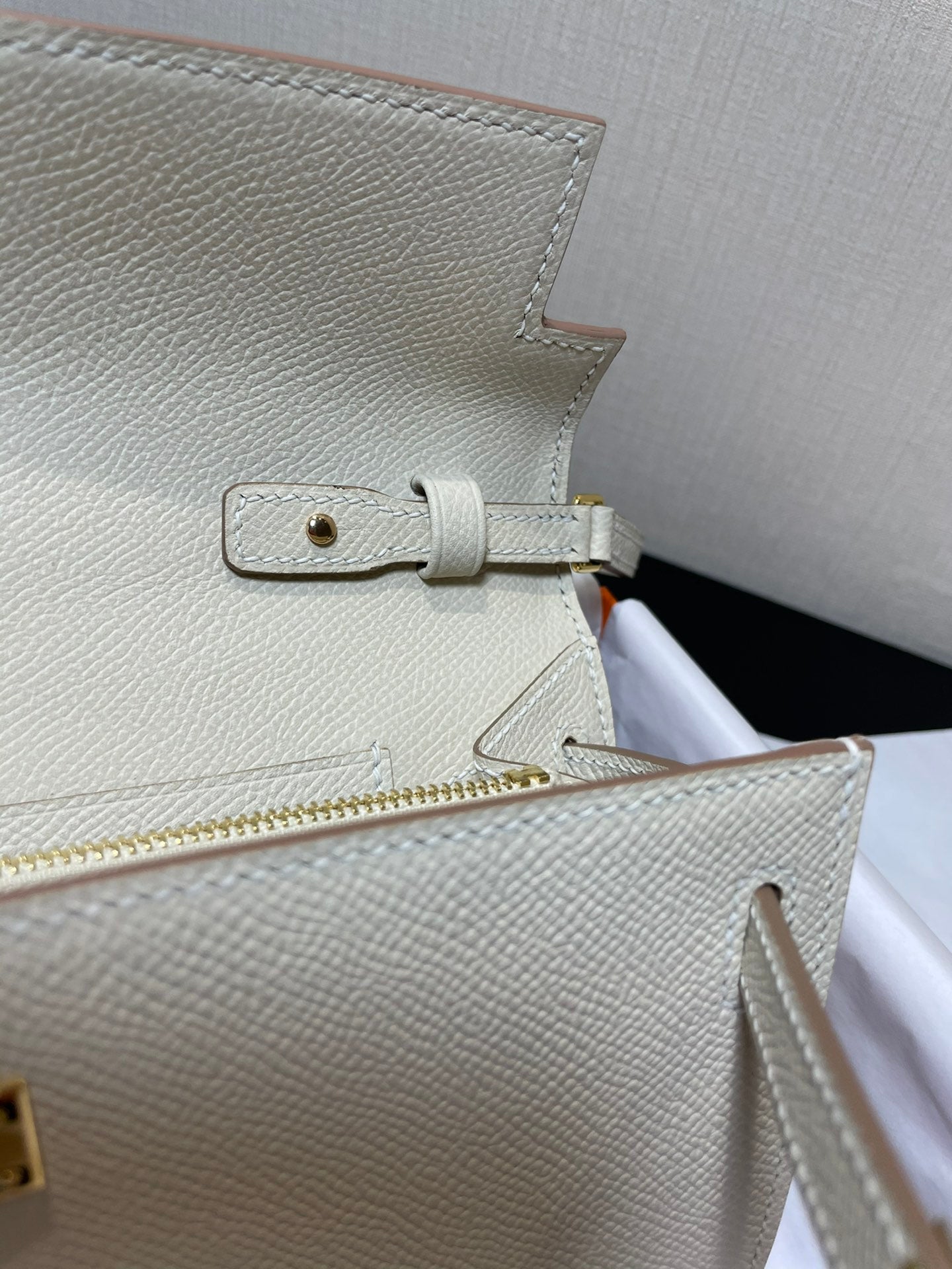 kelly woc 20.5 white epsom gold hardware