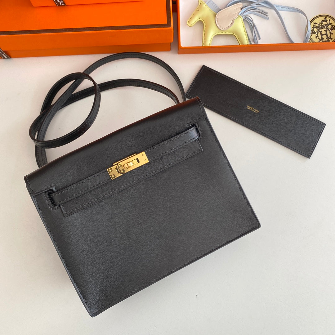 Kelly Danse II 22cm Black Evercolor Leather Ghw