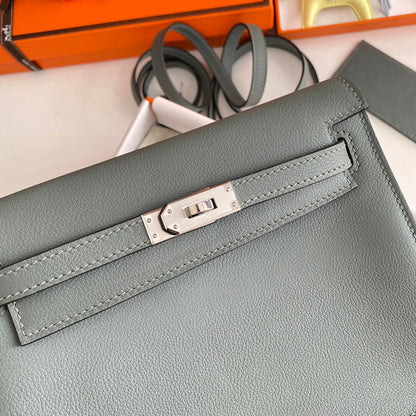 Kelly Danse II 22cm Sky Blue Evercolor Leather Shw