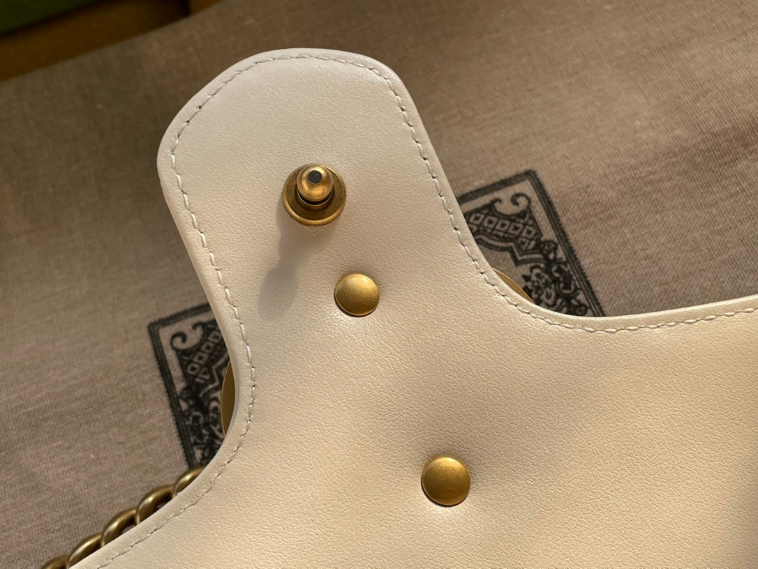 GG MARMONT MATELASS¨¦ LARGE 26 BAG WHITE CALFSKIN