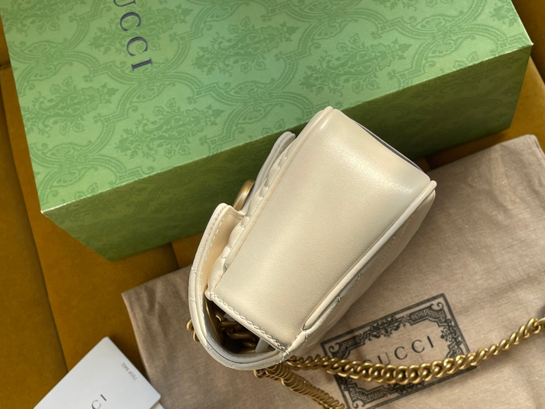 GG MARMONT MATELASS¨¦ SMALL 22 BAG WHITE CALFSKIN