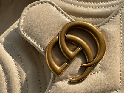 GG MARMONT MATELASS¨¦ SMALL 22 BAG WHITE CALFSKIN