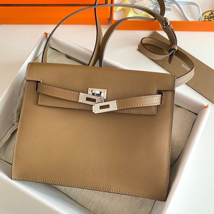 Kelly Danse II 22cm Brown Evercolor Leather Shw