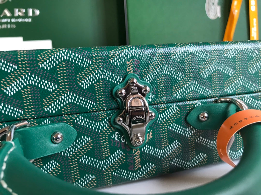 GRAND H?TEL TRUNK BAG 24 IN GREEN GOYARDINE CANVAS AND CALFSKIN