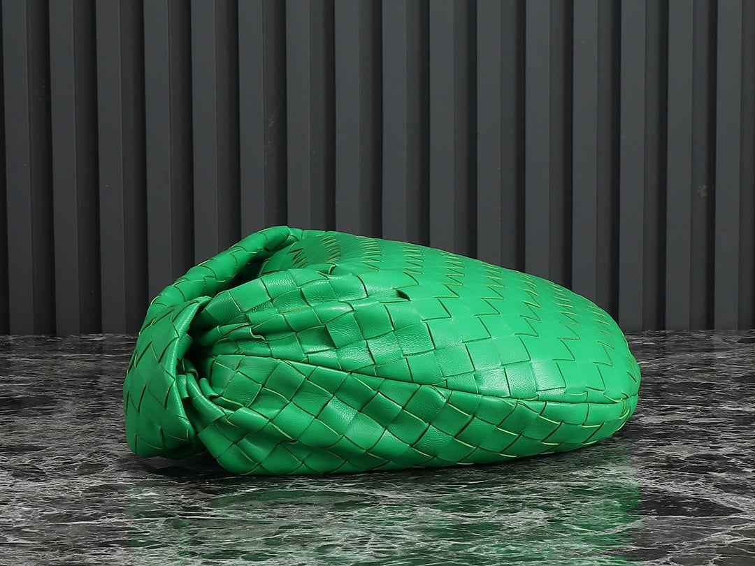 bv teen jodie 36cm green lambskin