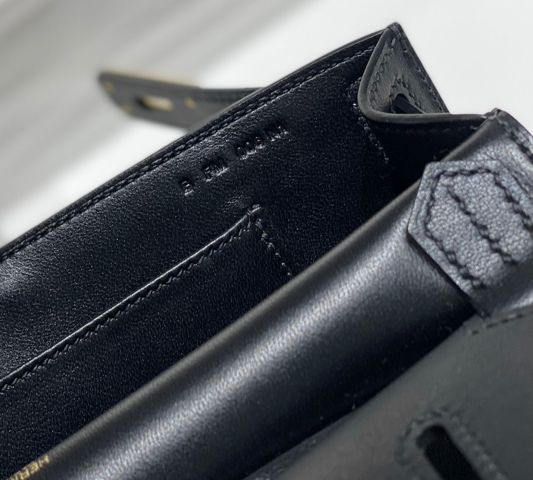 HM JYPSI¨¨RE MINI 23 BLACK CALFSKIN GOLD HARDWARE