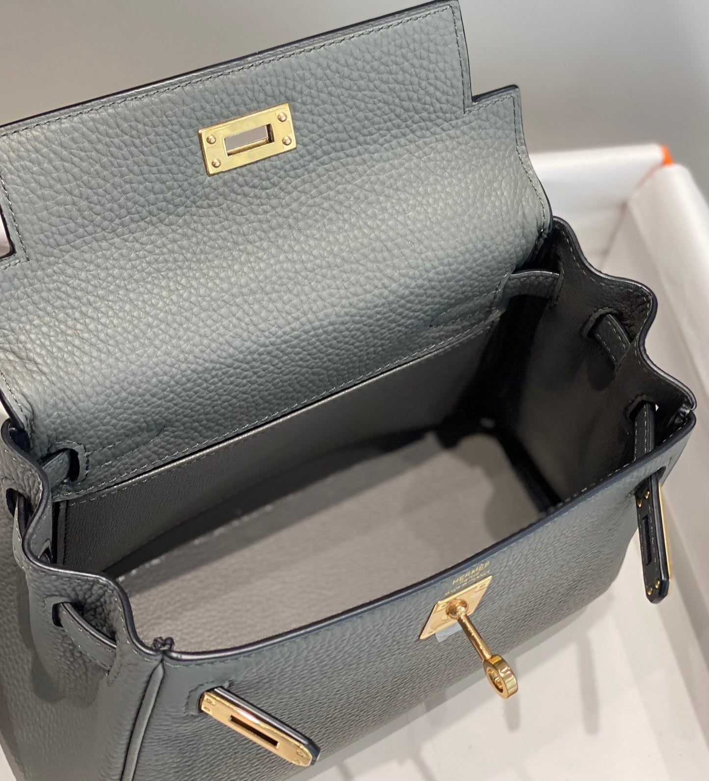HM Mini Kelly 20cm Gris Meyer Togo Leather Gold Hardware