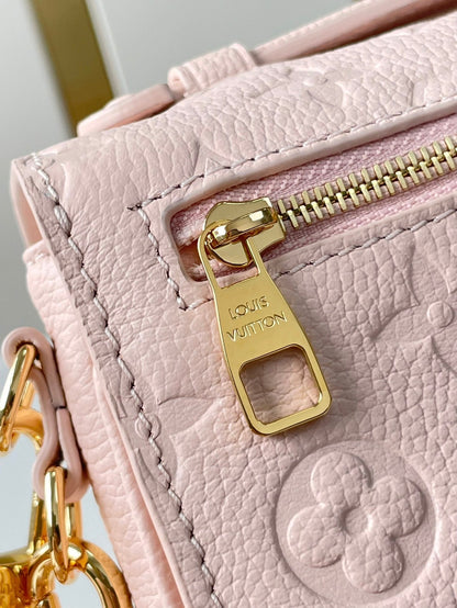 POCHETTE M¨¦TIS EAST WEST 21 IN PINK OPALE MONOGRAM ECLIPSE CANVAS GOLD BUCKLE