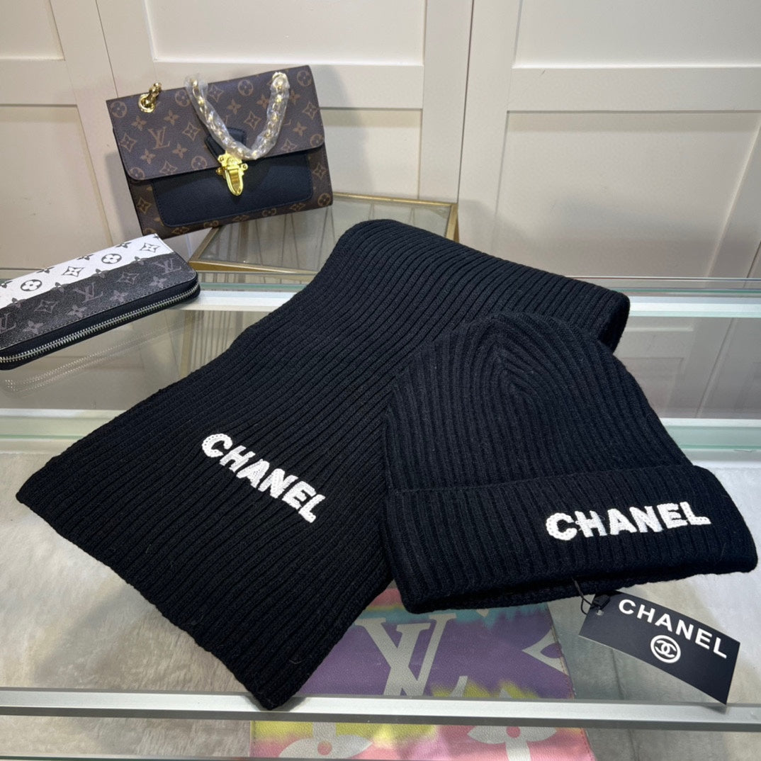 SET HAT AND SCARF IN BLACK WOOL 422599