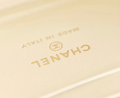 CC 25C Vanity 17cm Cream Grained Calfskin