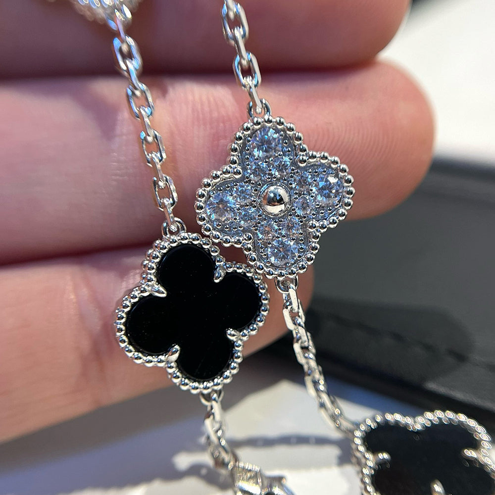 CLOVER 5 MOTIF ONYXS DIAMOND BRACELET SILVER