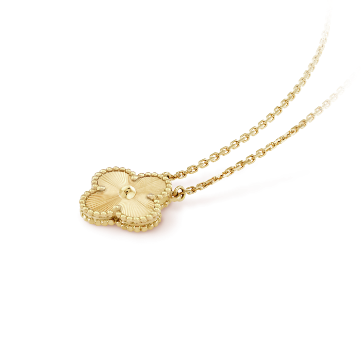 CLOVER 15MM LASER NECKLACE
