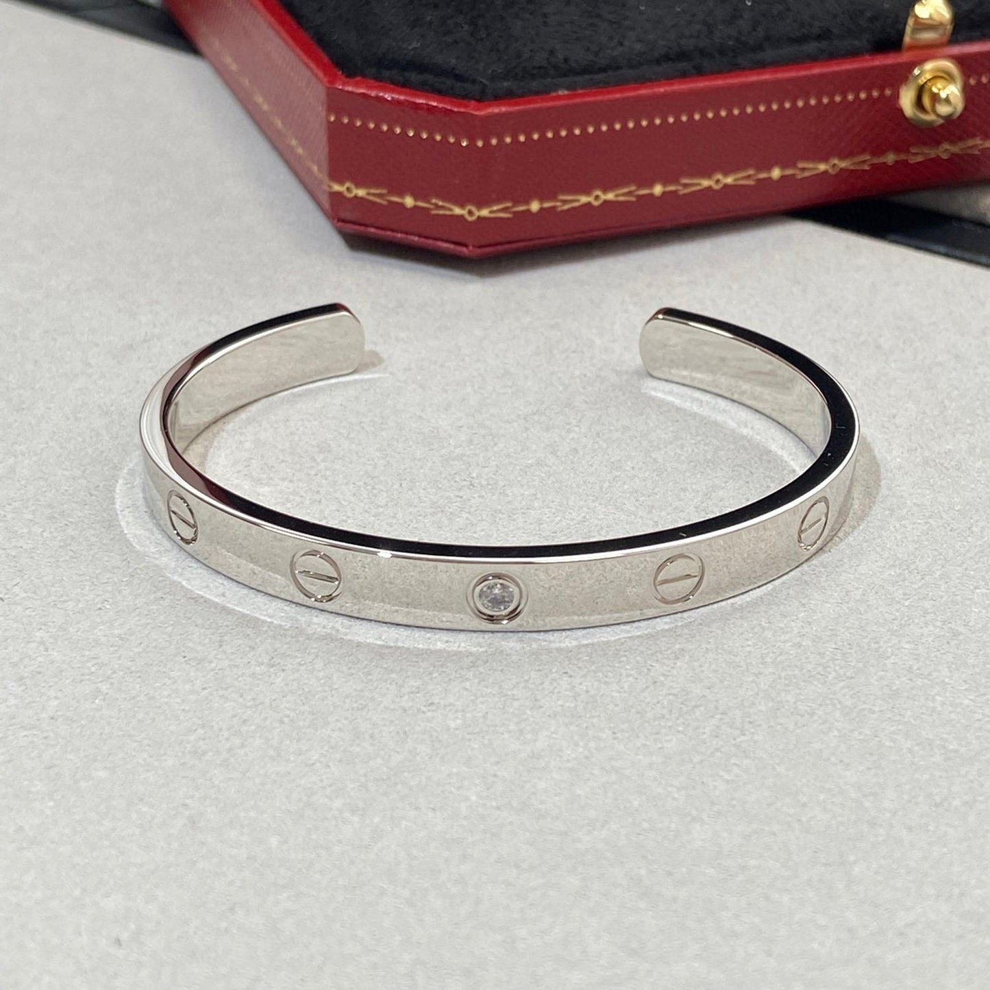 DIANA LOVE BRACELET 6.1MM 1 DIAMOND OPEN CUFF