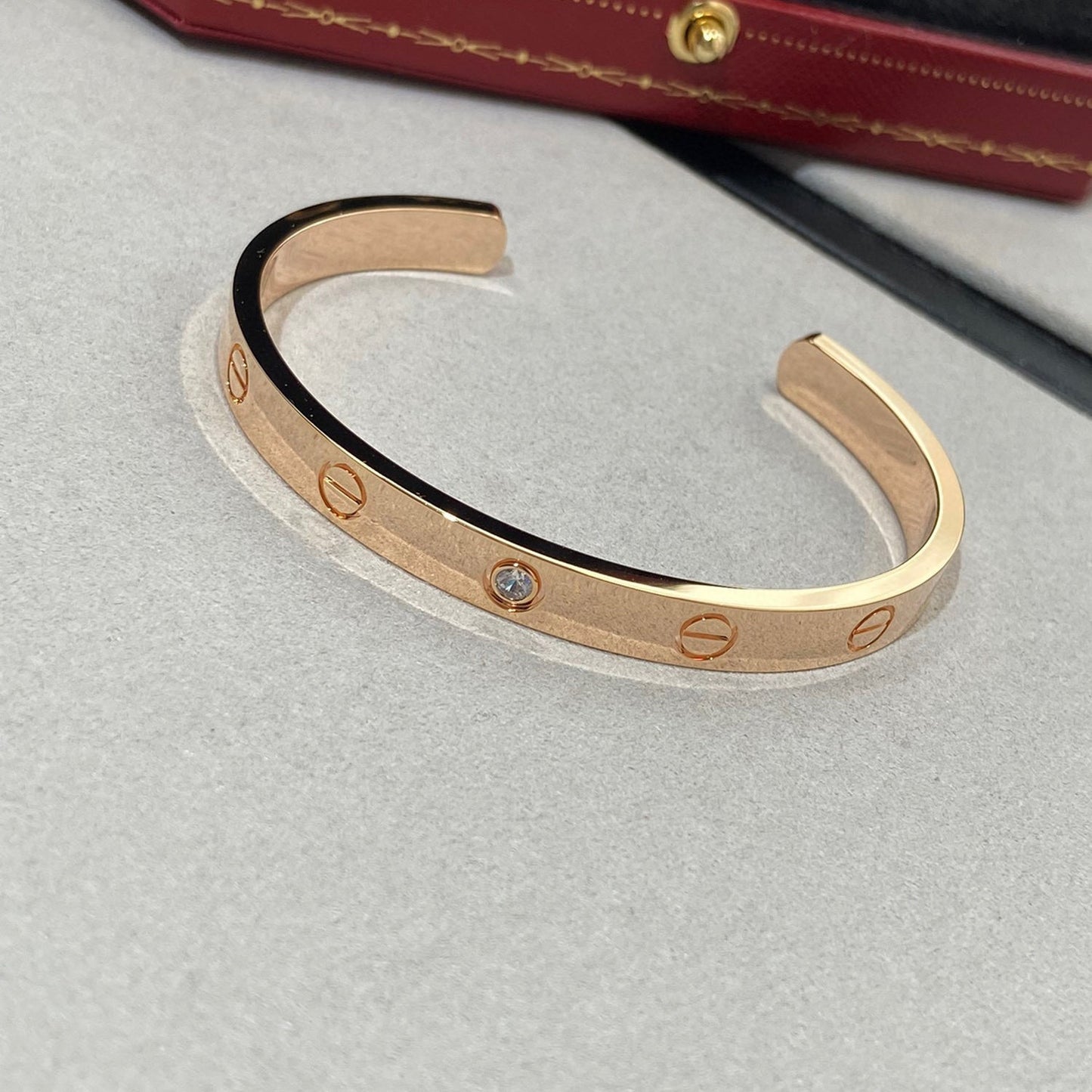 DIANA LOVE BRACELET 6.1MM 1 DIAMOND OPEN CUFF