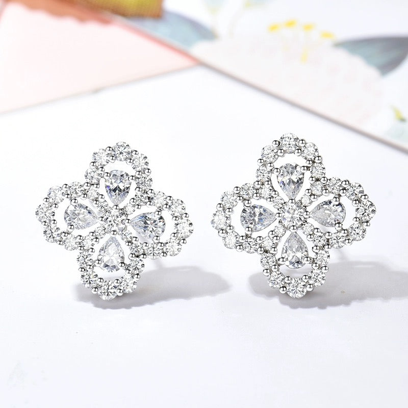 BOUCLES D'OREILLES DIANA LOOP MOTIF COMPLET DIAMANT 16MM ARGENT