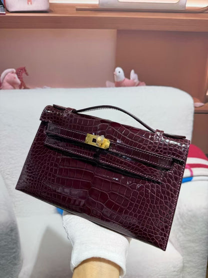 HM KELLY MINI 22 BORDEAUX RED AMERICAN ALLIGATOR GOLD BUCKLE (MADE - TO - ODER)