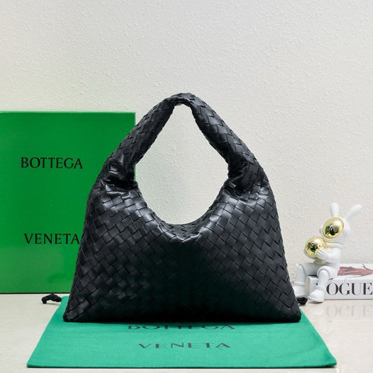 BV HOP Shoulder Bag 41cm BLack Calfskin