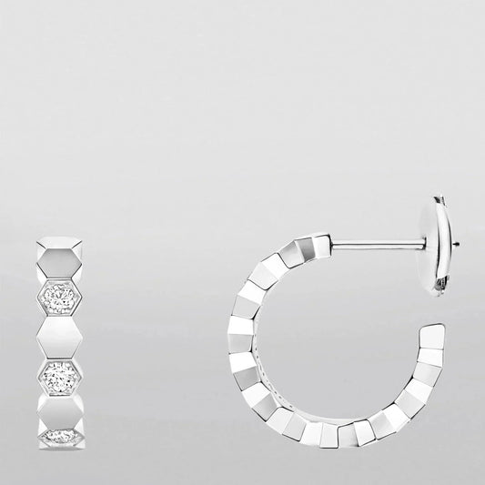 DIANA Hollow Design Four-Leaf Clover Flower Shape Ring