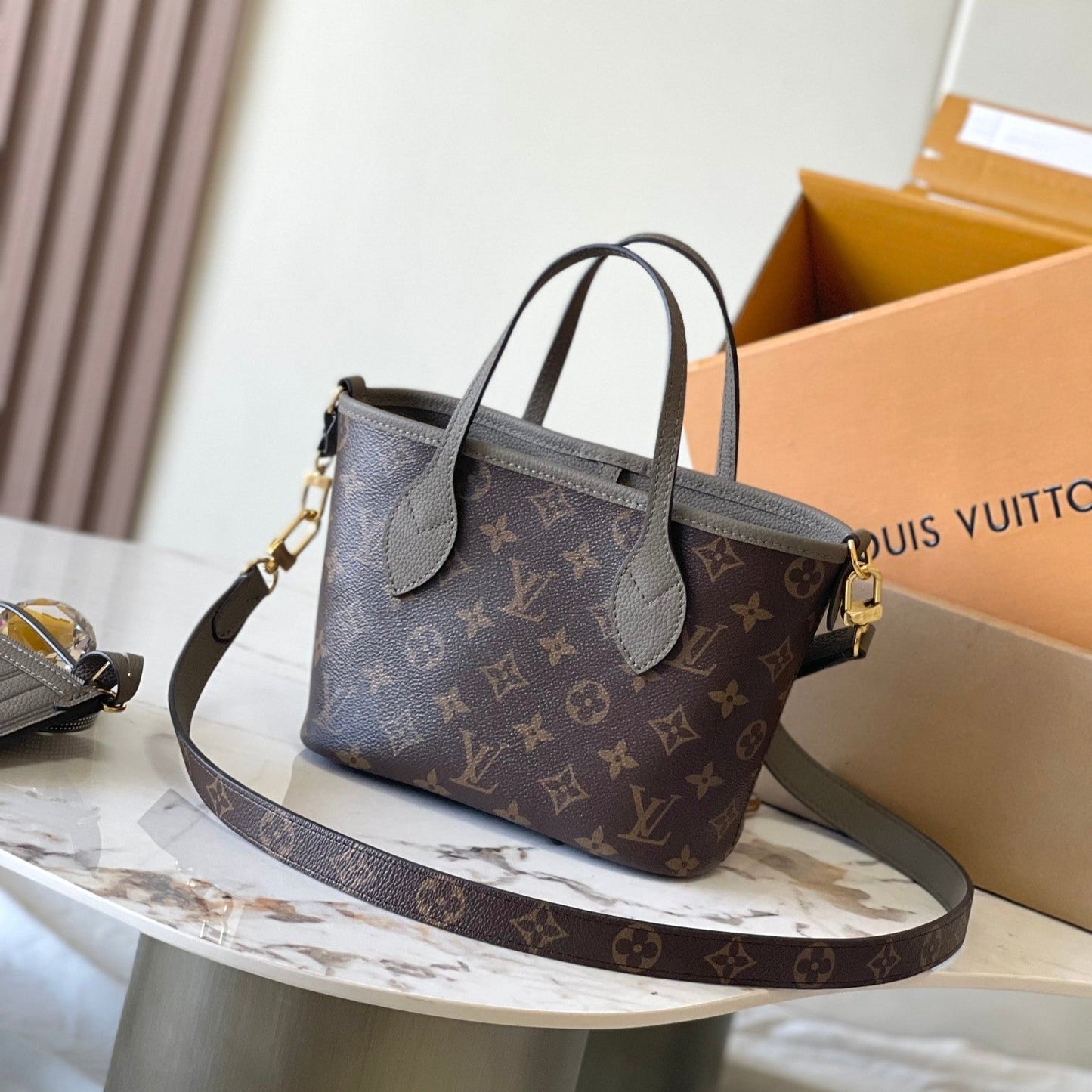 NEVERFULL BANDOULI¨¨RE INSIDE OUT BB 24 IN BROWN MONOGRAM CANVAS AND GRAY CALFSKIN