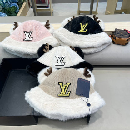 FISHERMAN HAT IN PINK MIX WHITE WOOL AND RABBIT FUR 409760