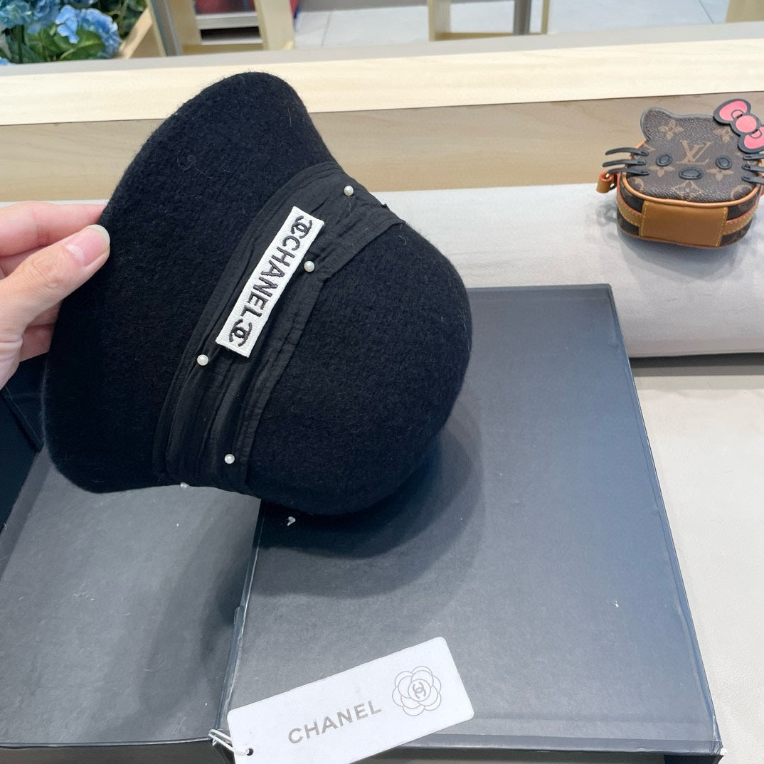 BUCKET HAT IN BLACK WOOL BLEND 426247