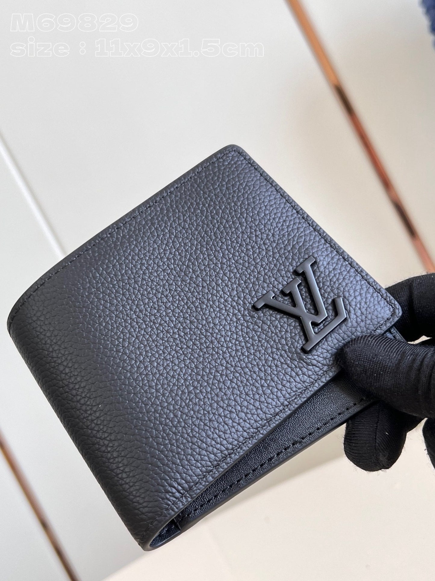 MULTIPLE WALLET AEROGRAM 10CM BLACK CALFSKIN