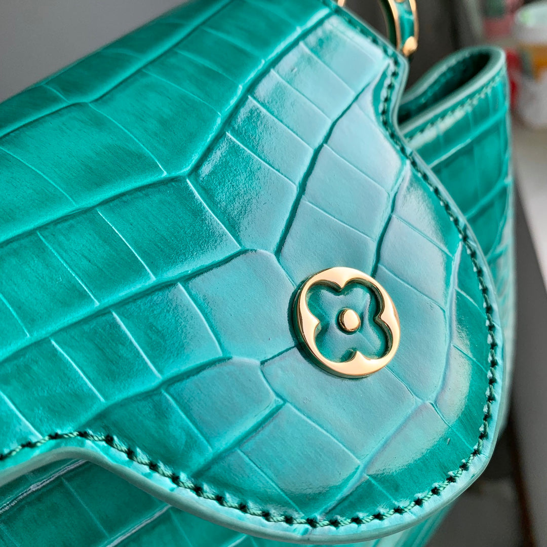 CAPUCINES BB 27 GREEN TAURILLON GOLD HARDWARE