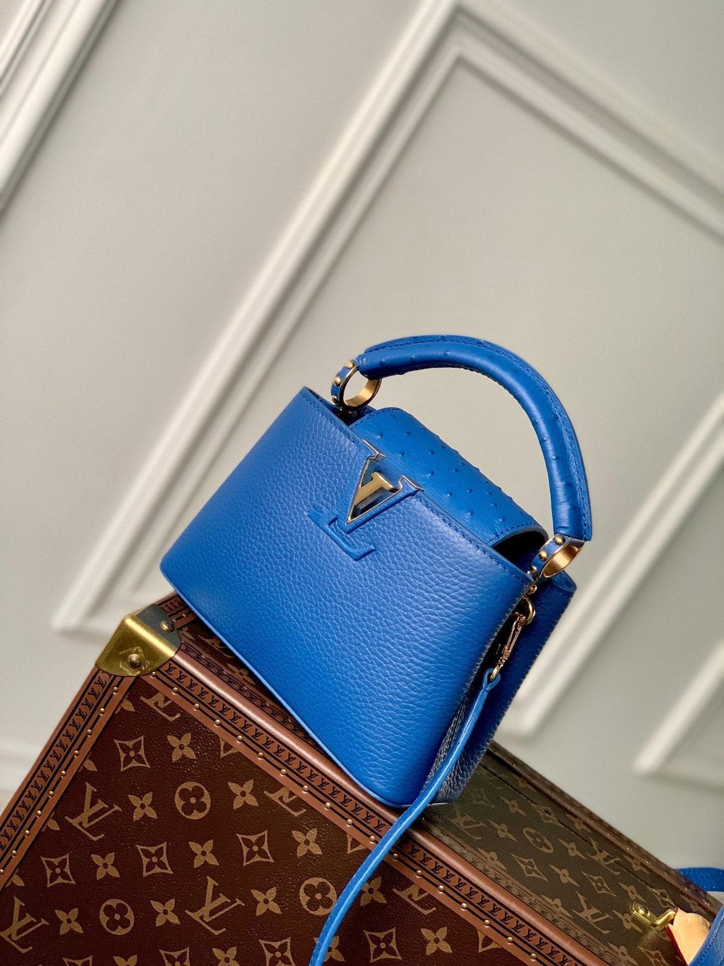 CAPUCINES MINI 21 COBALT BLUE TAURILLON GOLD HARDWARE