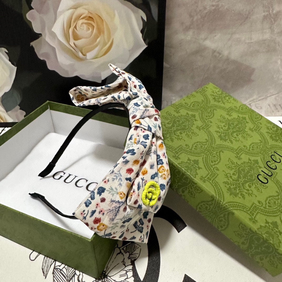 HAIRBAND IN WHITE FLORAL FABRIC 385855