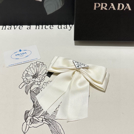 BOW HAIR CLIP IN BREEZY BEIGE RE-NYLON 423592